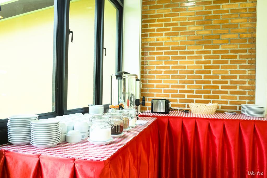 The Room Mahidol Chiangmai Chiang Mai Bagian luar foto